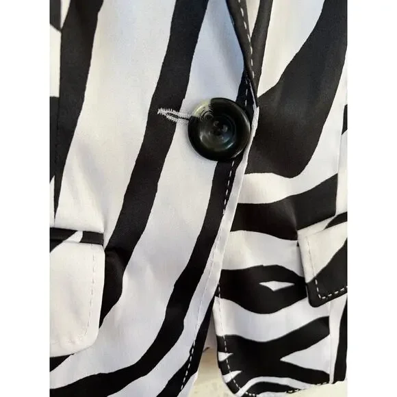 XOXO Zebra Print Blazer Jacket Black White Statement Blazer Size Small - Picture 4 of 7